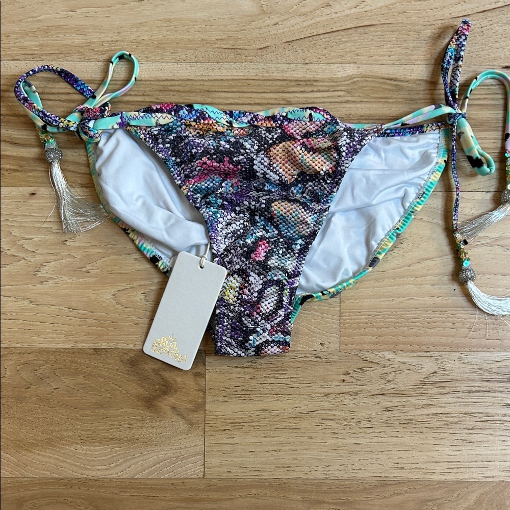 NWT Aqua Bendita size L string bikini bottoms